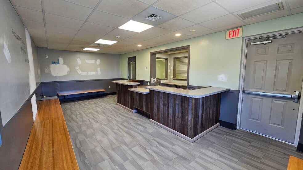 More Photos Of 1340 Lincoln Way E, Chambersburg Office For Lease