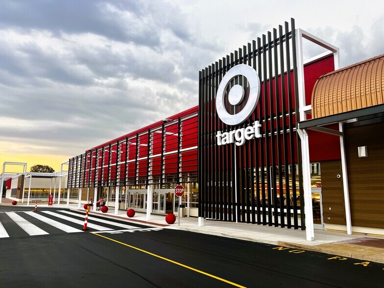 Primary Photo Of 400-490 N Main St, Doylestown Unknown For Lease