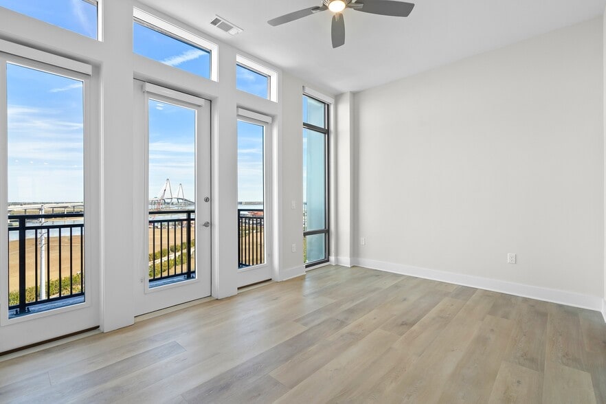 More Photos Of 838 Morrison Dr, Charleston Apartments For Lease