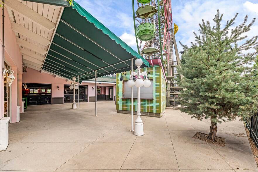 More Photos Of 2501 & 2519 Marshall St NE, Minneapolis Restaurant For Sale