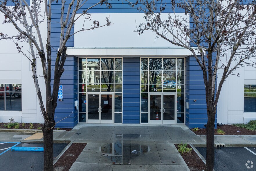 More Photos Of 1919 Monterey Rd, San Jose Warehouse For Lease