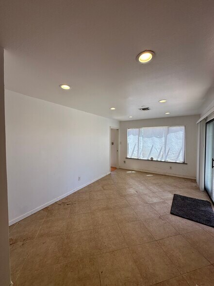 More Photos Of 6738 Greenbay Rd, Arbuckle Land For Lease