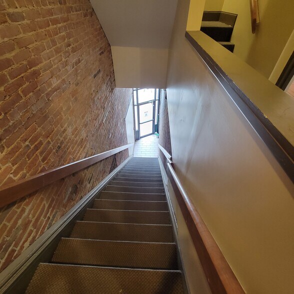More Photos Of 285 Ellicott St, Buffalo Storefront Retail Office For Lease