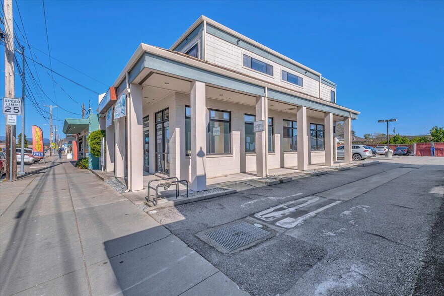 More Photos Of 716 Soquel Ave, Santa Cruz Storefront Retail Office For Lease