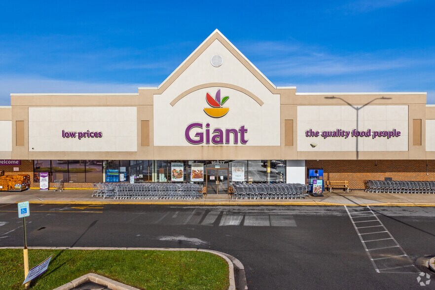 More Photos Of 16723-16837 Crabbs Branch Way, Rockville Unknown For Lease