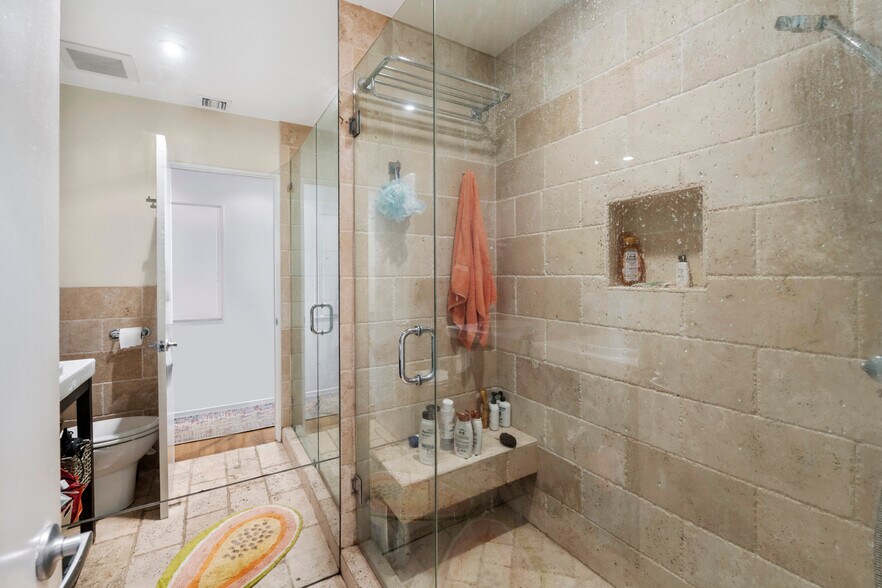 More Photos Of 8102 Norton Ave, West Hollywood Apartments For Sale