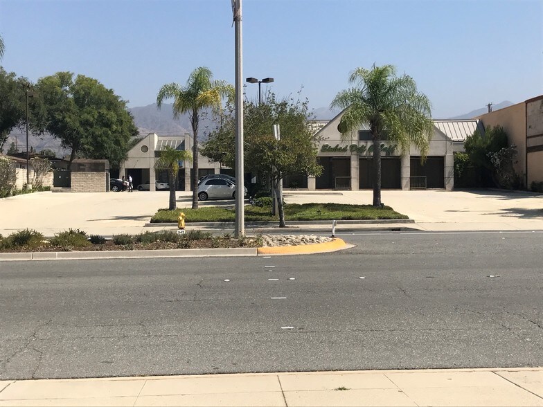 More Photos Of 947 Route 66, Glendora Freestanding For Lease