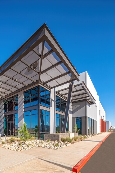 More Photos Of 9520 E Elliot Rd, Mesa Warehouse For Lease