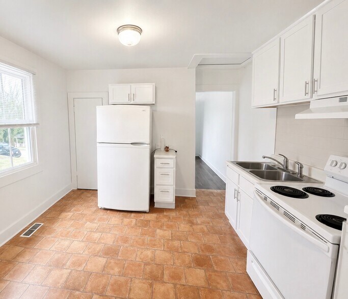 More Photos Of 356-358 Dixie Broadway, Winston-Salem Specialty For Sale