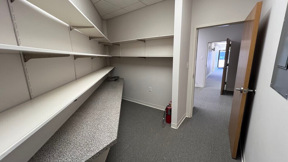 More Photos Of 2900 S Main St, Searcy Office For Sale