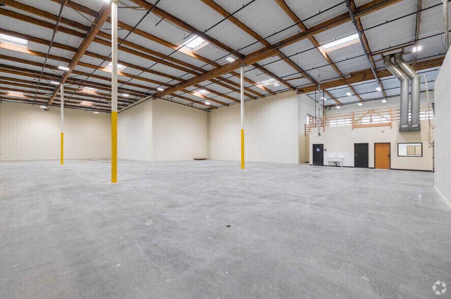 More Photos Of 9848 Firestone Blvd, Downey Unknown For Lease