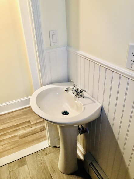 More Photos Of 612 S Broad St, Elizabeth Storefront Retail Residential For Sale