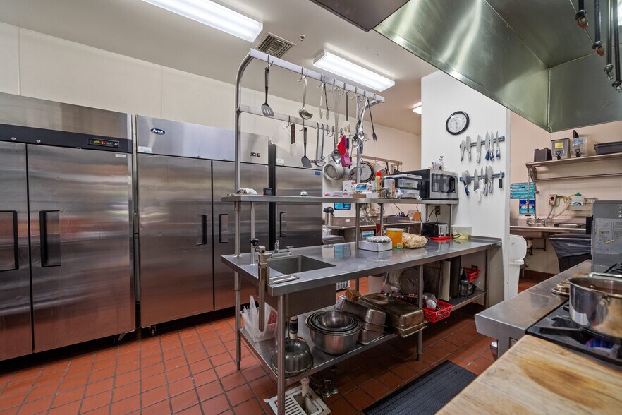 More Photos Of 10171 Papa George St, Daphne Congregate Senior Housing For Sale