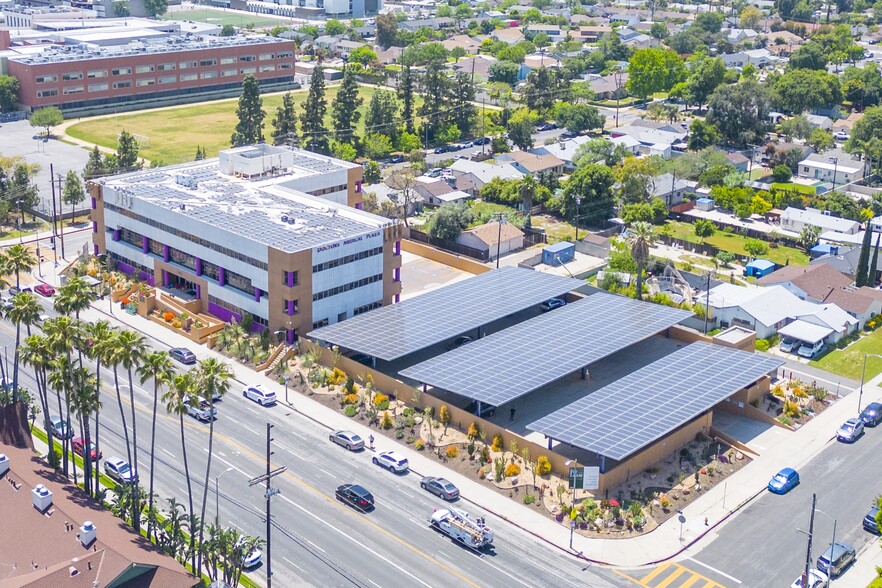 Primary Photo Of 10515 Balboa Blvd, Granada Hills Medical For Lease