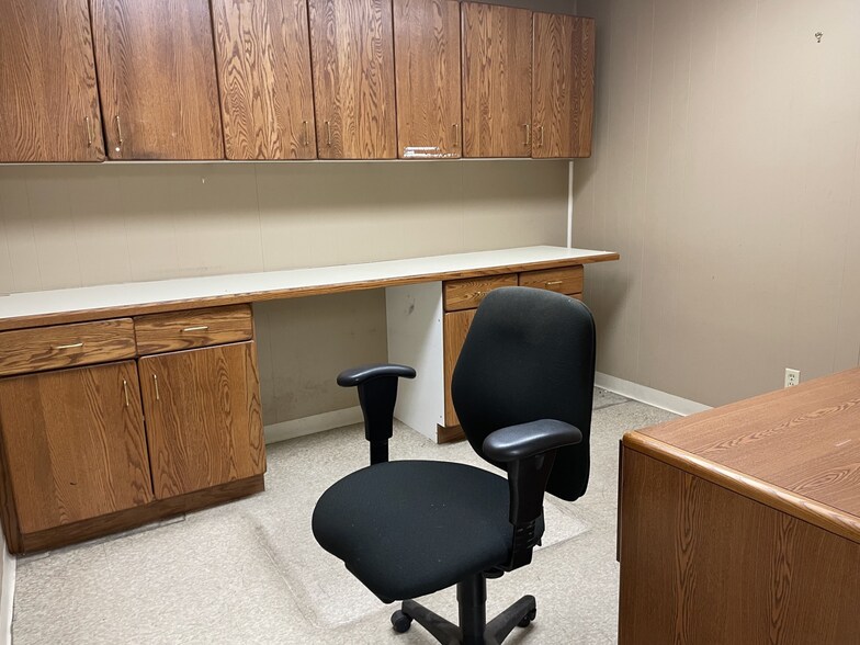 More Photos Of 1155 W Osr, Bryan Distribution For Lease