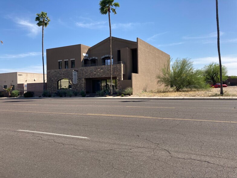 More Photos Of 16853 E Palisades Blvd, Fountain Hills Office For Lease