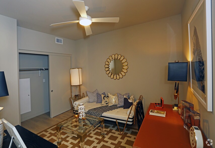More Photos Of 750 S Grand Ave, Los Angeles Apartments For Lease