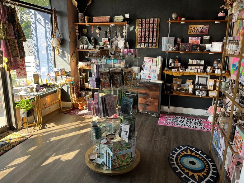 More Photos Of 3023 Central Ave, Saint Petersburg Storefront Retail Office For Sale