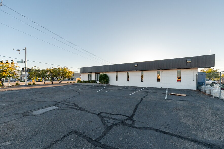 More Photos Of 3189 Mill St, Reno Office For Lease