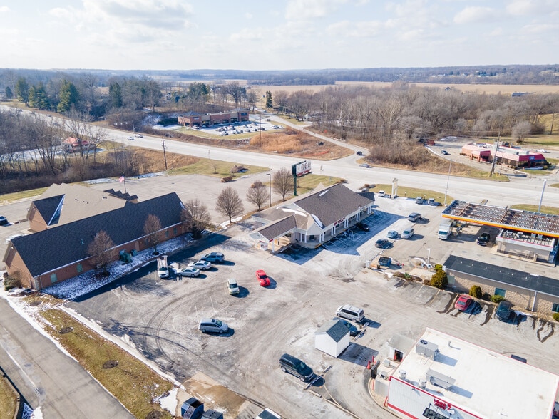 More Photos Of 2306 S Memorial Dr, New Castle General Retail For Lease