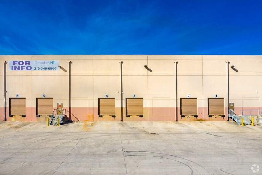 More Photos Of 3005-3031 Interstate Dr, San Antonio Unknown For Lease