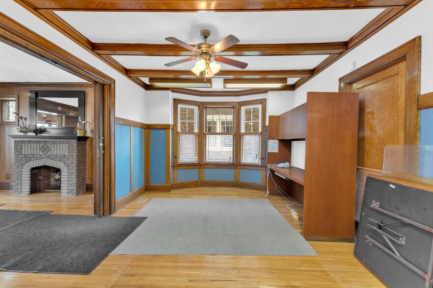 More Photos Of 1451 Ouellette Av, Windsor Office Residential For Sale
