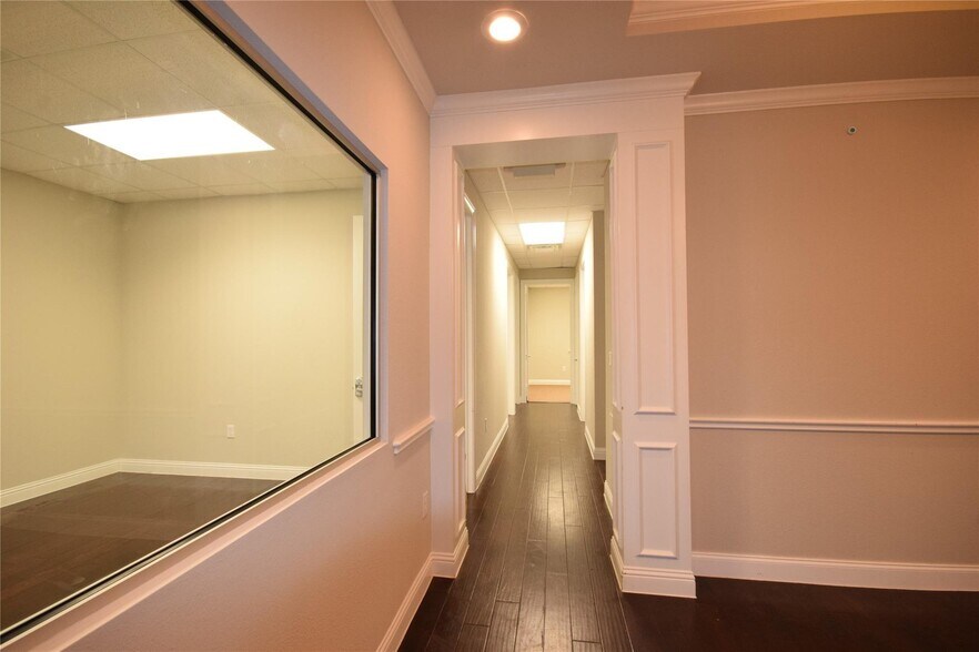 More Photos Of 3900 S Stonebridge Dr, McKinney Medical For Lease