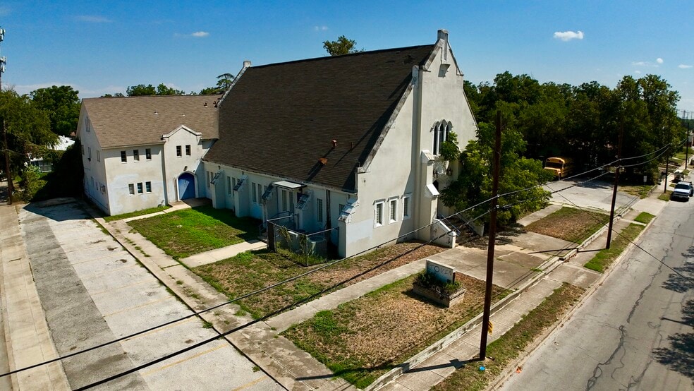 More Photos Of 507 E Mayfield Blvd, San Antonio Religious Facility For Sale