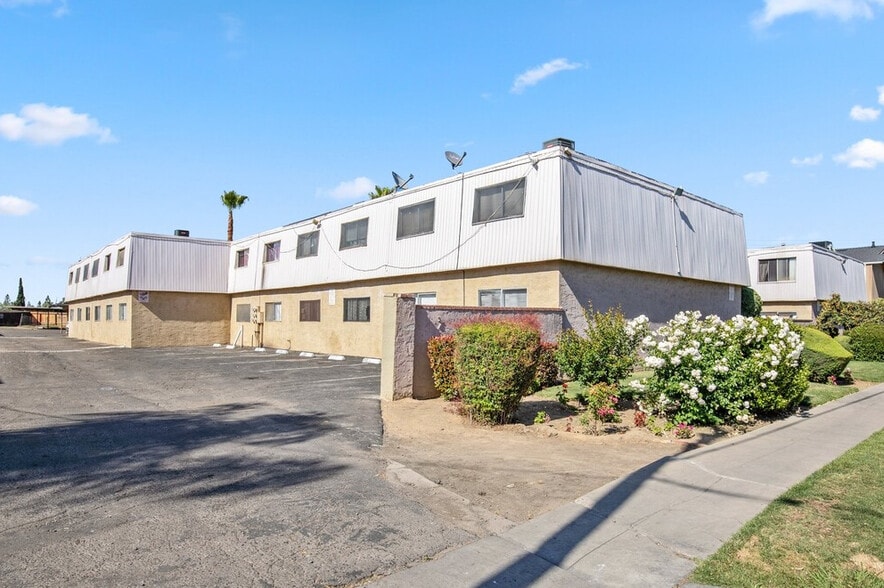 More Photos Of 51 E Dakota Ave, Fresno Apartments For Sale
