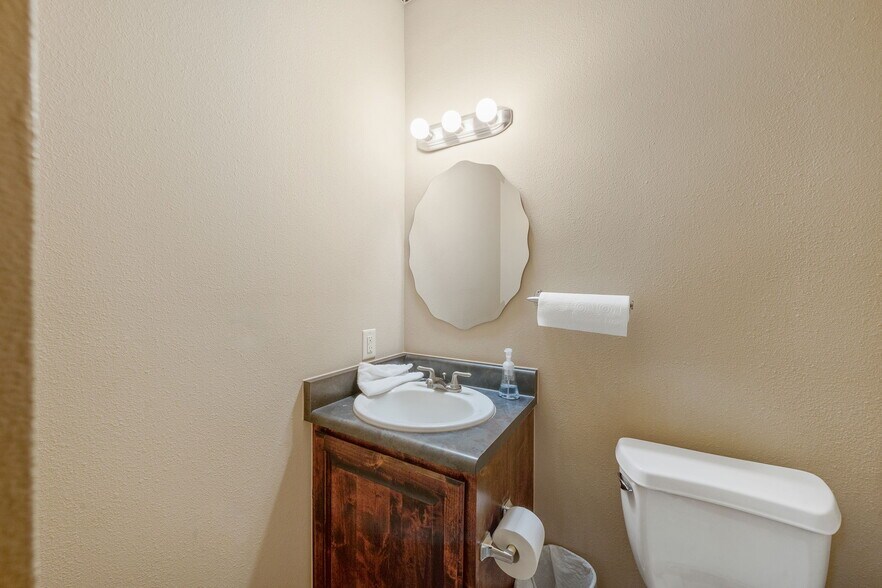 More Photos Of 10924 Vance Jackson Rd, San Antonio Medical For Lease