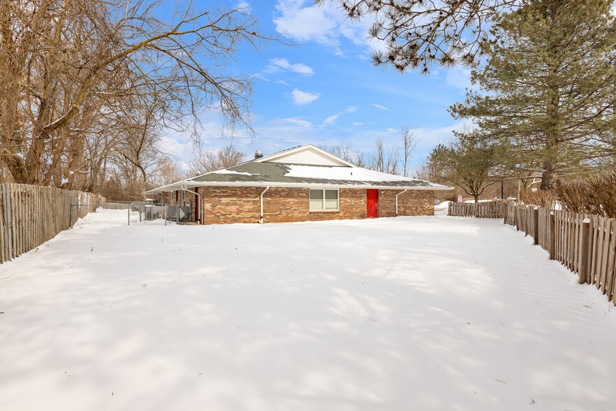 More Photos Of 5758 Cooley Lake Rd, Waterford Daycare Center For Sale