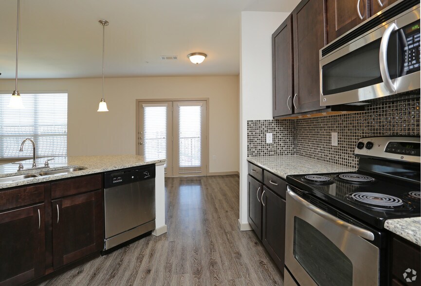 More Photos Of 1601 E Debbie Ln, Mansfield Apartments For Lease