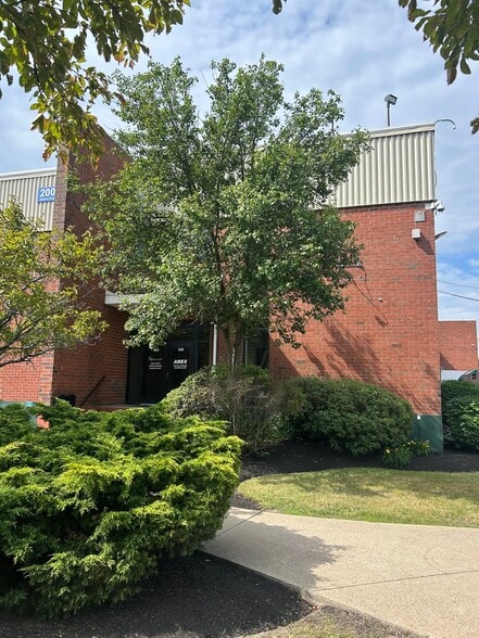 More Photos Of 200 Meadow Rd, Boston Refrigeration Cold Storage For Lease