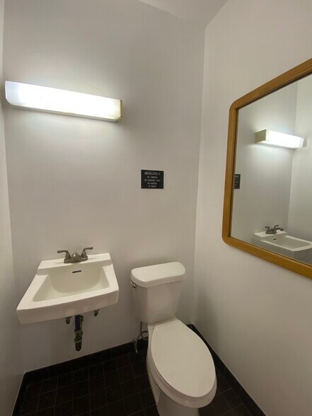More Photos Of 1705 Lapalco Blvd, Harvey Healthcare For Lease