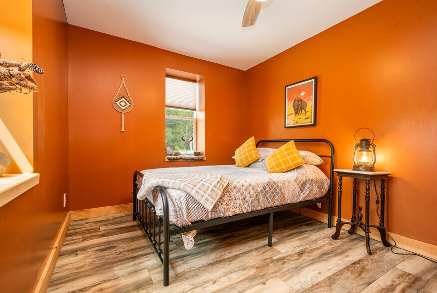 More Photos Of 541 Spruce St, Thomas Flex For Sale