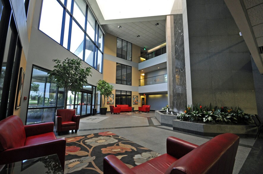 More Photos Of 800 W Arbrook Blvd, Arlington Medical For Lease