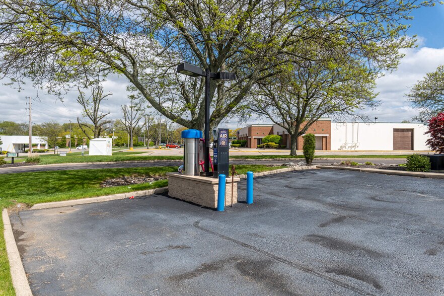 More Photos Of 1990 Andrew Rd, Dayton Carwash For Sale
