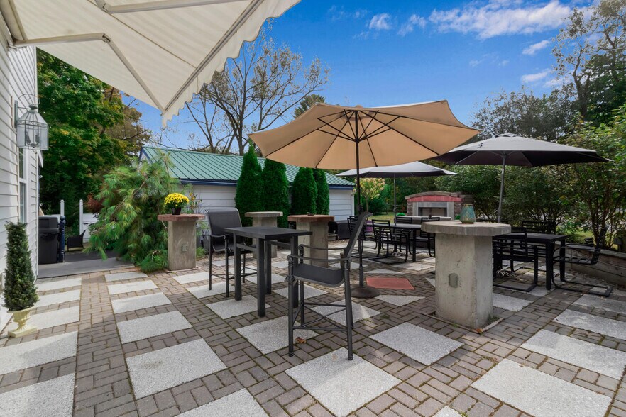 More Photos Of 5107 Langford Rd, North Collins Hospitality For Sale