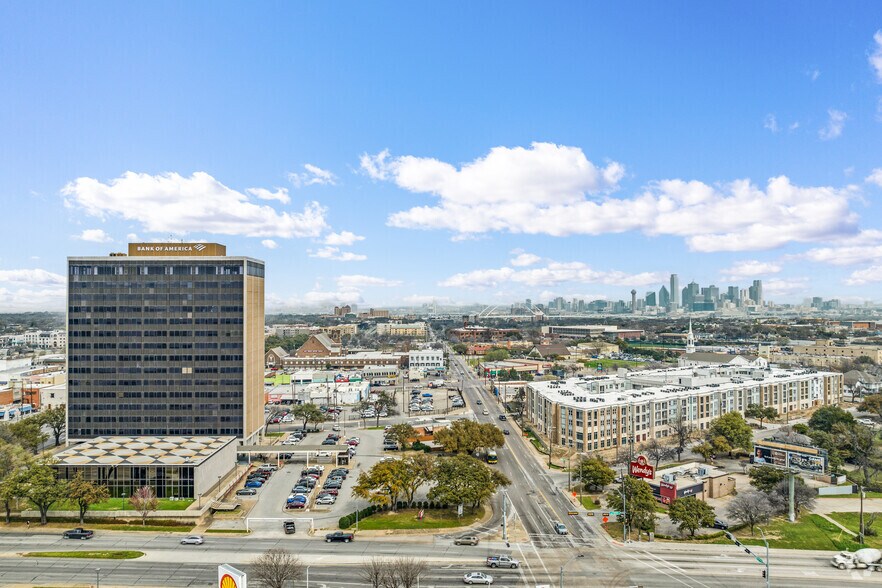 More Photos Of 400 S Zang Blvd, Dallas Office For Lease