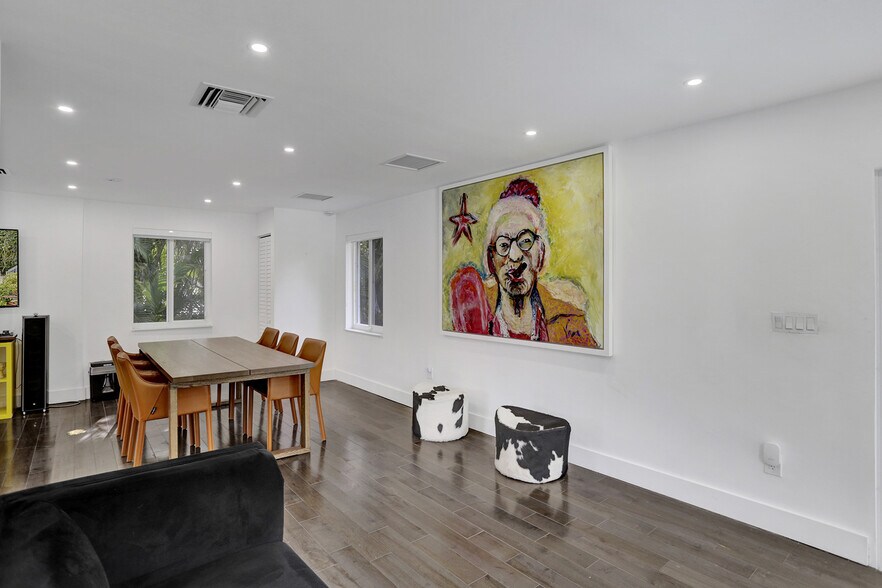 More Photos Of 430 Ne 121st St, Biscayne Park Movie Radio TVStudio For Sale