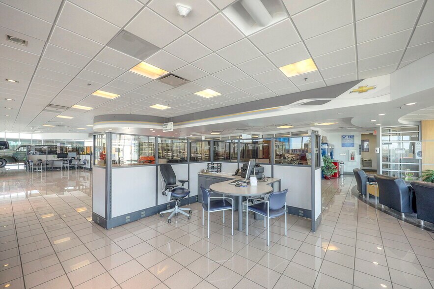 More Photos Of 3921 Frederick Ave, Saint Joseph General Retail For Sale