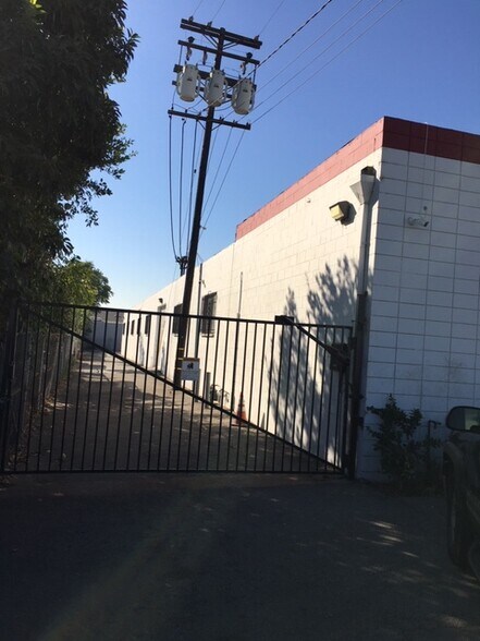 More Photos Of 10338 Rush St, South El Monte Warehouse For Lease