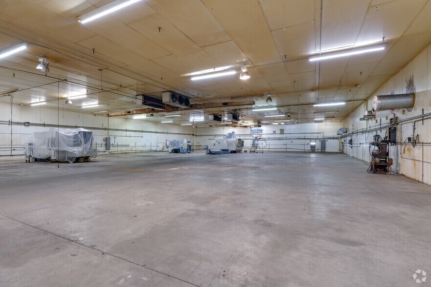 More Photos Of 260 S Hibbert St, Mesa Warehouse For Lease