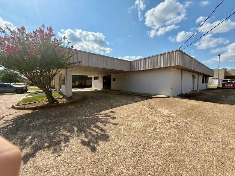 More Photos Of , Paris Office For Sale