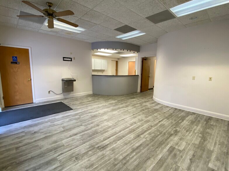 More Photos Of 918 Rolling Acres Rd, Lady Lake Medical For Lease