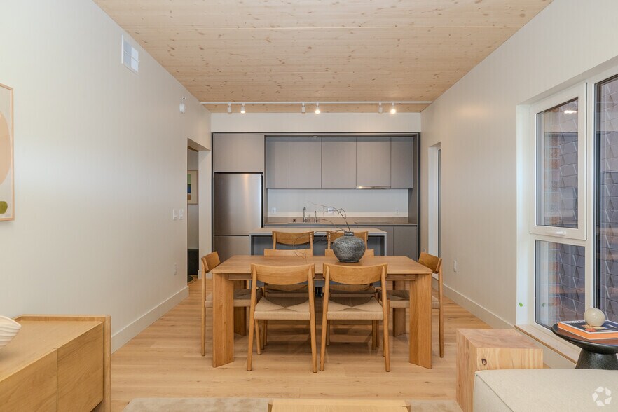 More Photos Of 517 W Main St, Madison Apartments For Lease