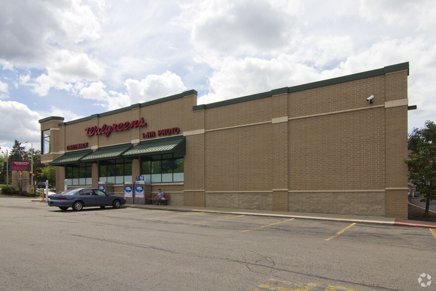 More Photos Of 2410 W Forest Home Ave, Milwaukee Drugstore For Sale