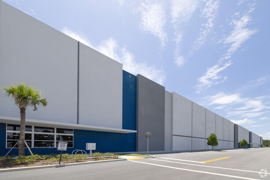 Primary Photo Of 4700 NW 135th St, Opa Locka Warehouse For Lease