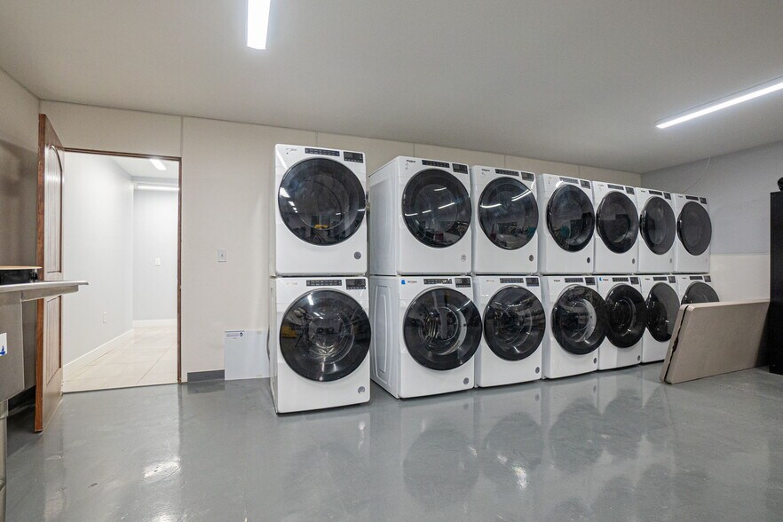 More Photos Of 3500 Confederate Rd, El Paso Warehouse For Sale