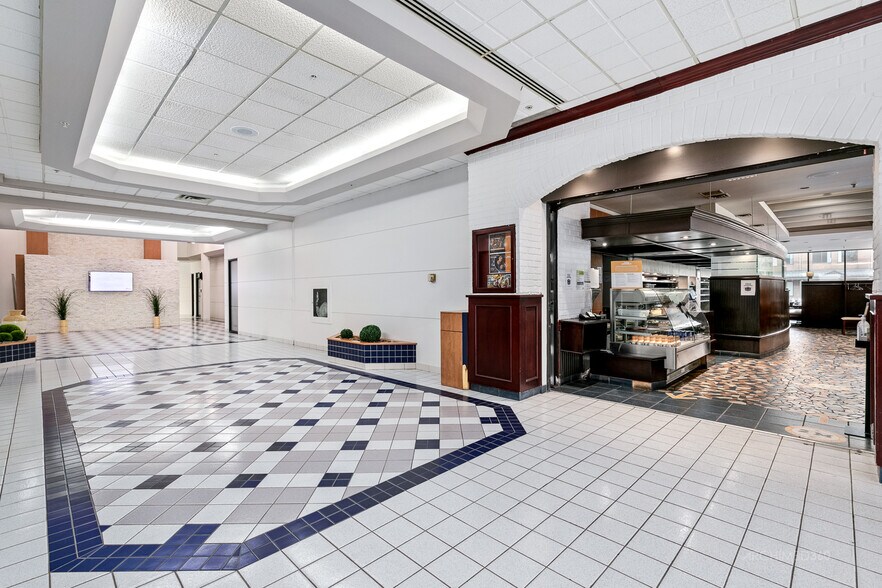 More Photos Of 315 Rue Macdonald, St-Jean Office For Lease